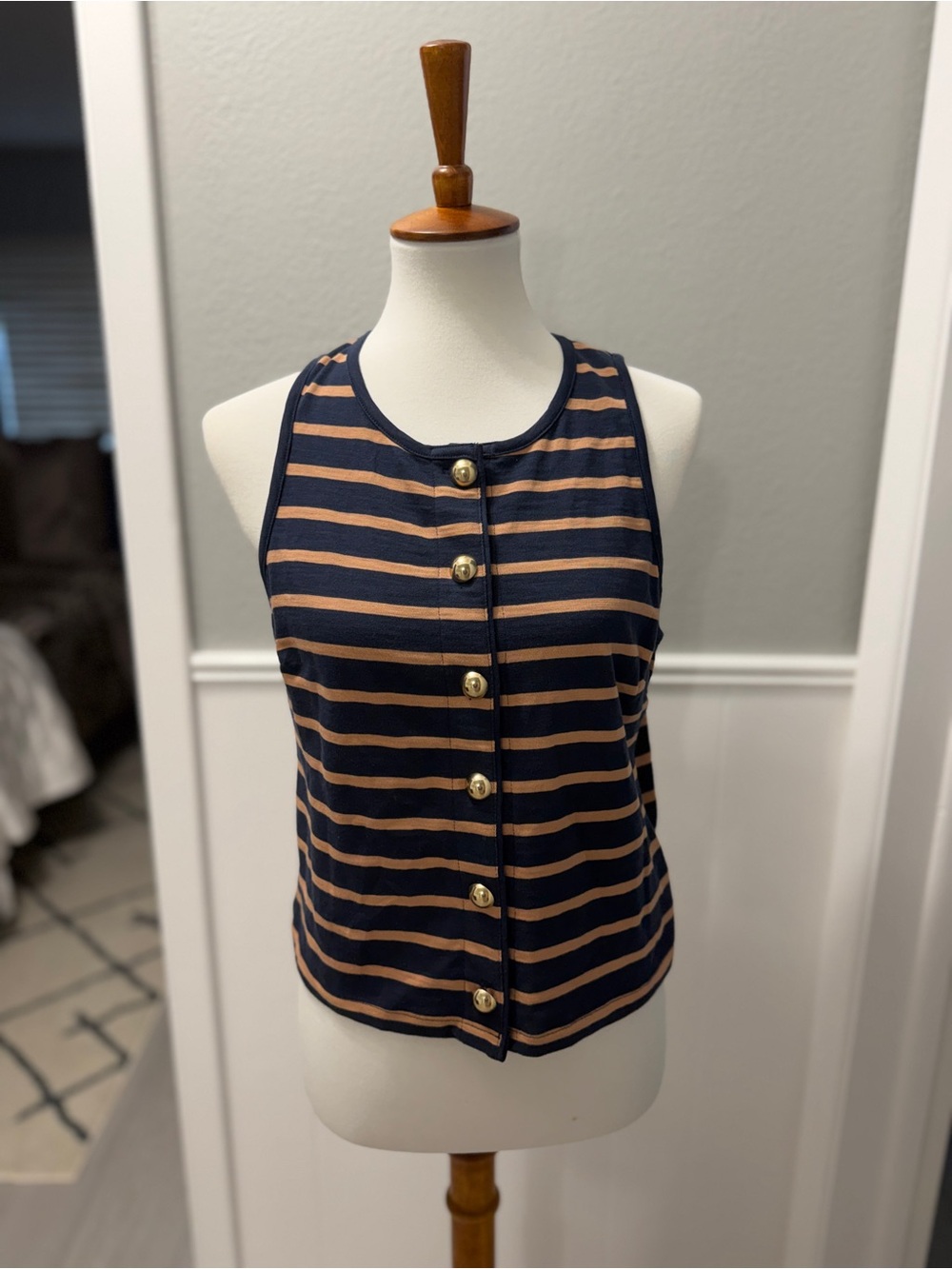 NWT Nation Abbie Striped Navy and Tan Button-Front Tank Top Size M